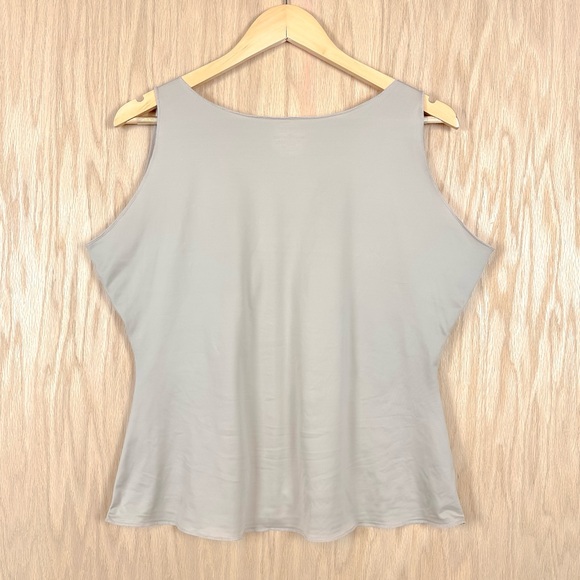 SPANX Hide & Sleek Lace Trim V-Neck Cami - Picture 5 of 6